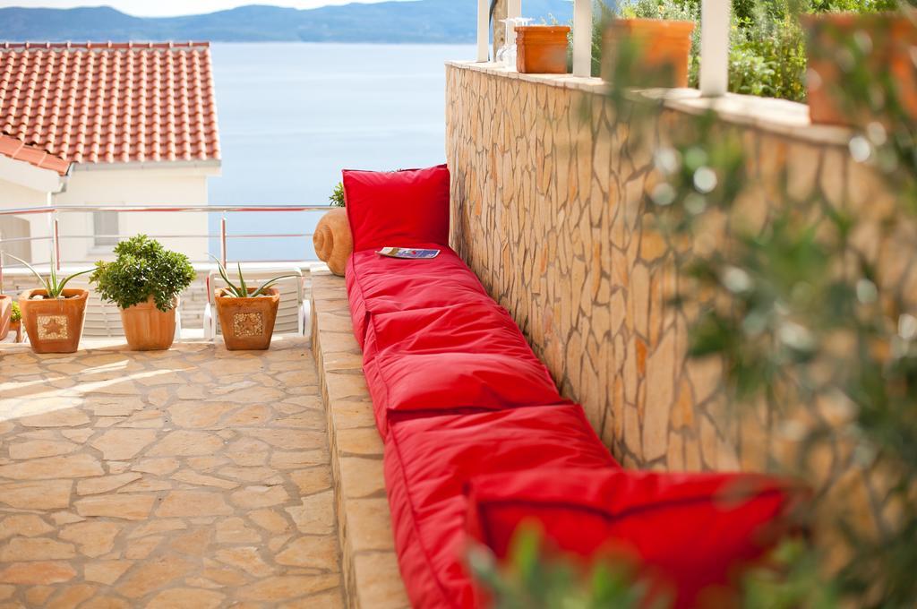 Apartments Mediterranea With Heated Pool Pisak Exteriör bild